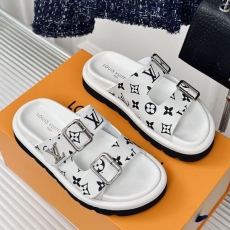 Louis Vuitton Slippers